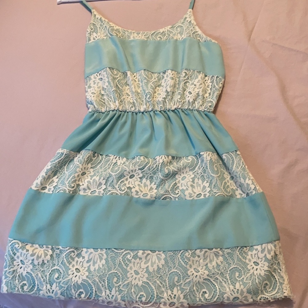 Gianni Bini mint & lace dress.  Size small
